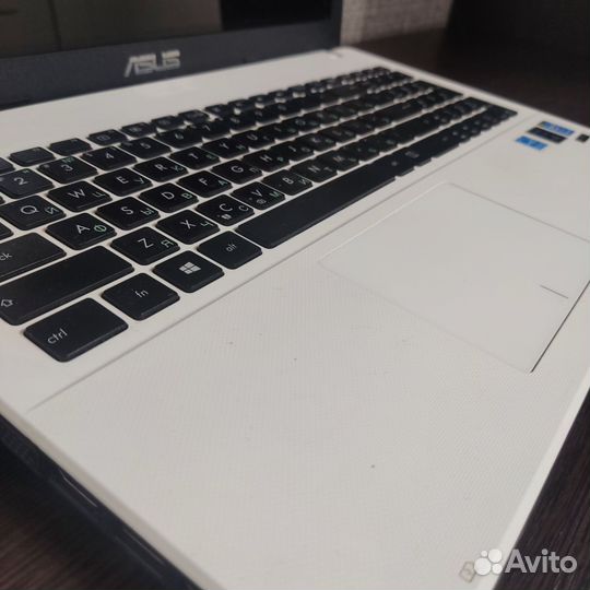 Ноутбук asus