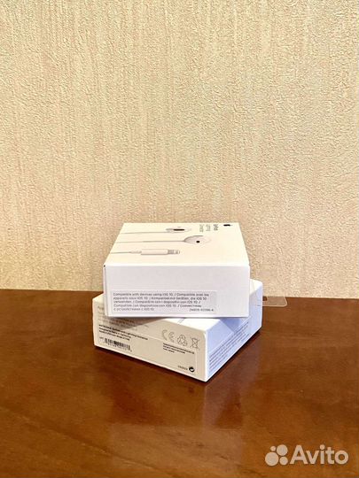 Проводные наушники Apple EarPods Lightning (новые)