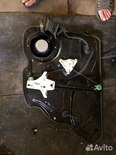 Стеклоподъемники левые на volkswagen passat b6
