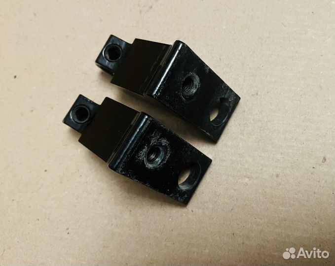 Петля двери ответная часть Audi 8S0833403A