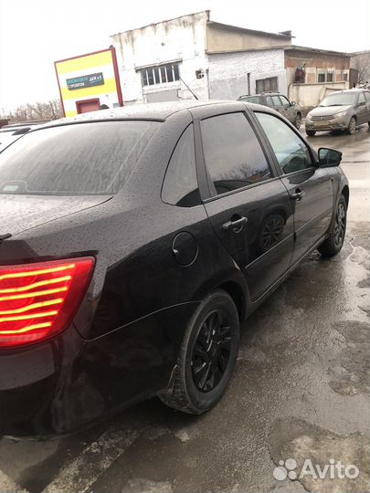 LADA Granta 1.6 МТ, 2015, 186 000 км