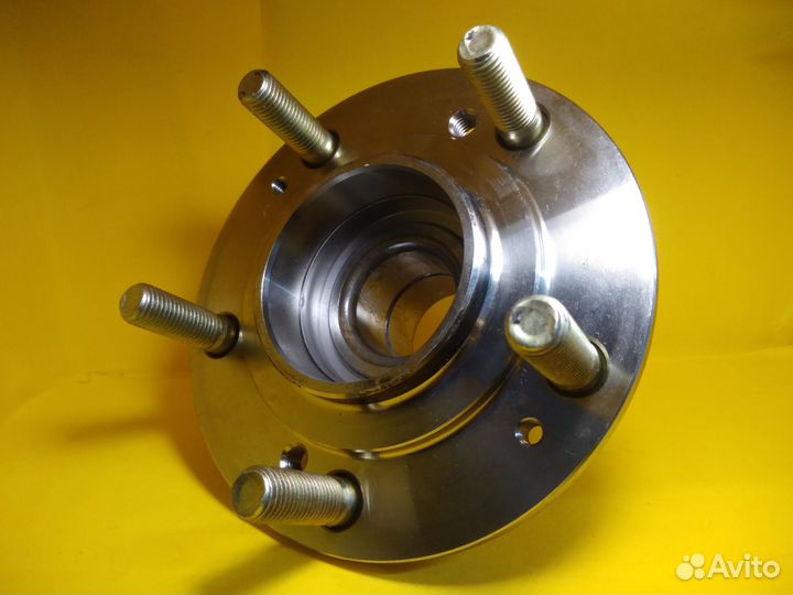 Ступица зад Mitsubishi Eclipse/Sigma 91-96