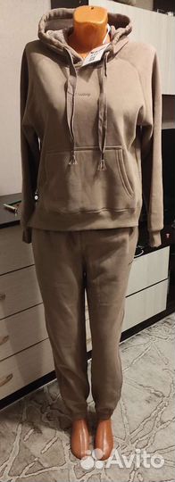 Спортивный костюм новый