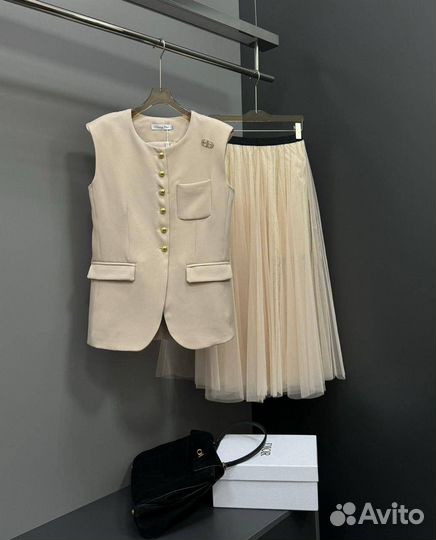 Стильный костюм CD