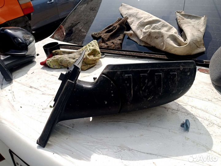 Зеркало правое. Kia Rio 4.2019г