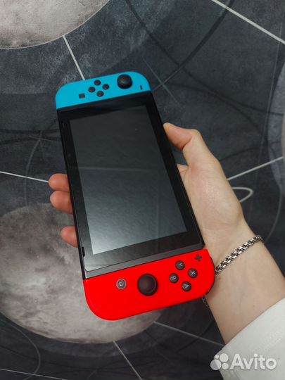Nintendo switch 36 + 64 gb (комплект + куча игры)