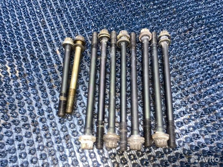 Болты блока цилиндров Subaru Impreza