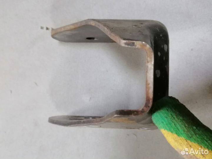 Кронштейн кпп Mitsubishi Mirage 4G15 1986-1991