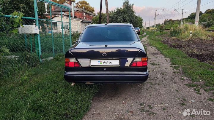 Mercedes-Benz E-класс 2.0 МТ, 1993, 444 500 км