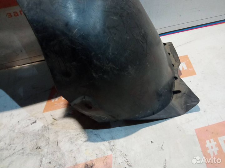 Подкрылок передний правый Volkswagen Golf 6 2011