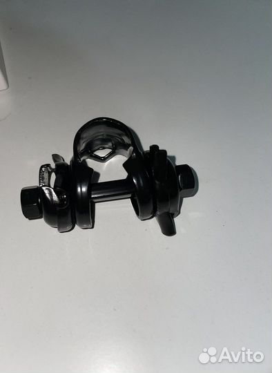 Крепление для штыря к седлу велосипеда