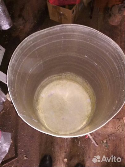 Алюминиевый бак с крышкой и краном