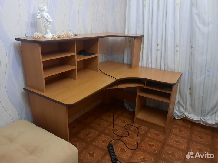 Компьютерный стол