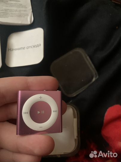 iPod shuffle 4