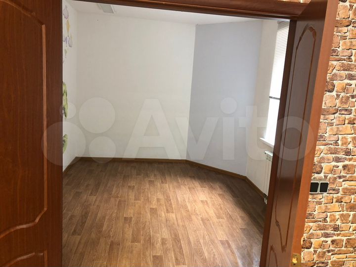 Офис,торговый павильон 12 м²