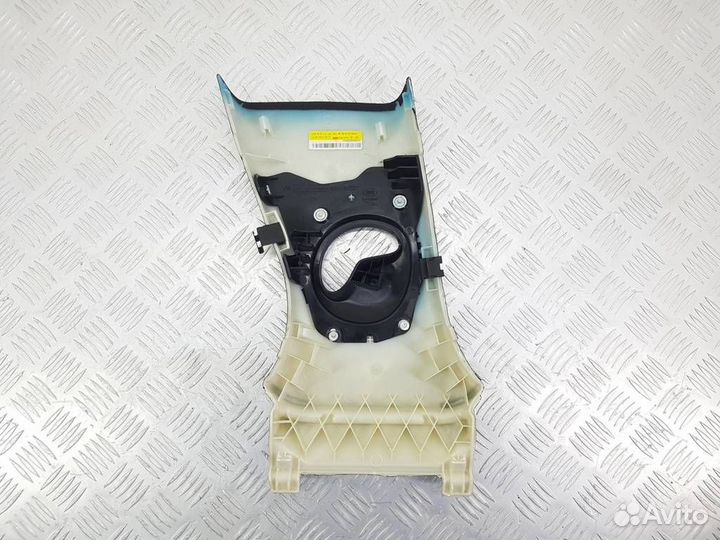 J8A224396B Обшивка стойки центральной правой Land