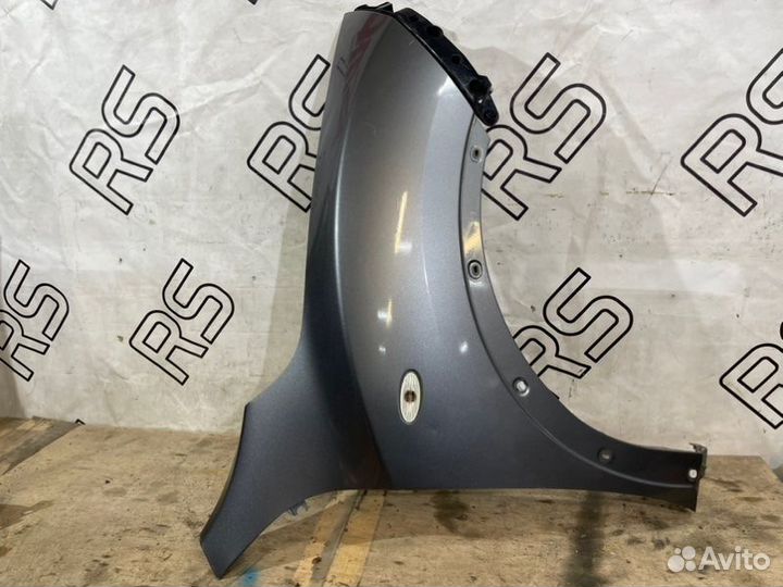 Крыло переднее правое Nissan Juke 1