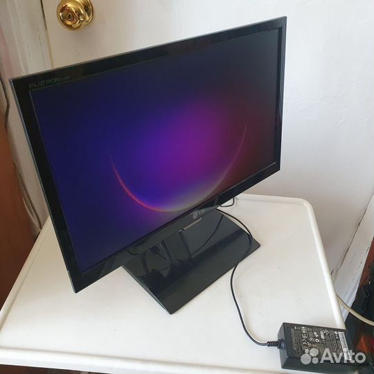 Монитор LG flatron E1960S-PN