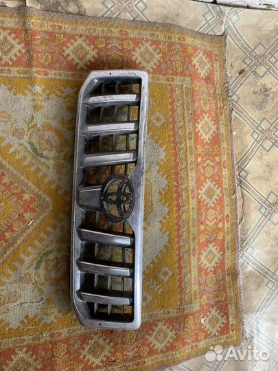 Решетка радиатора Prado