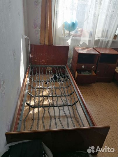 Спальный гарнитур