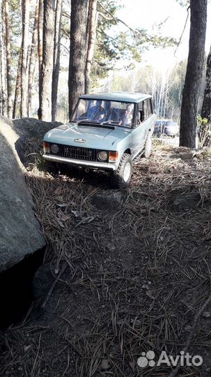 RC модель 1/10 Axial scx10ii Range Rover