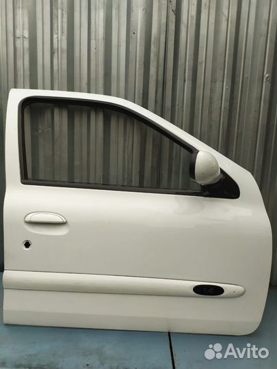 Дверь передняя правая Renault Symbol