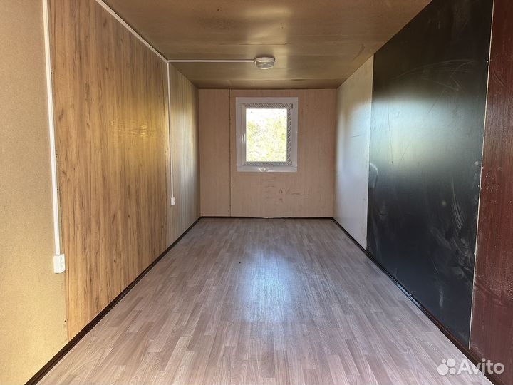 Дачный домик, бытовка в наличии