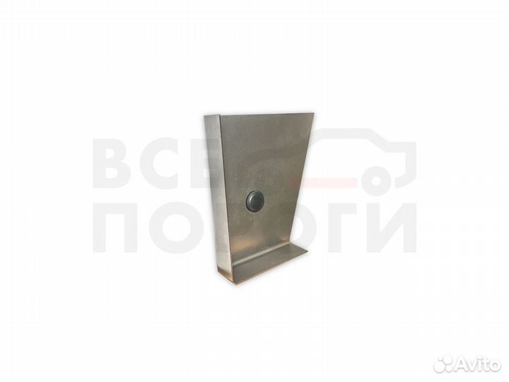 Заглушка порога Toyota noah R60