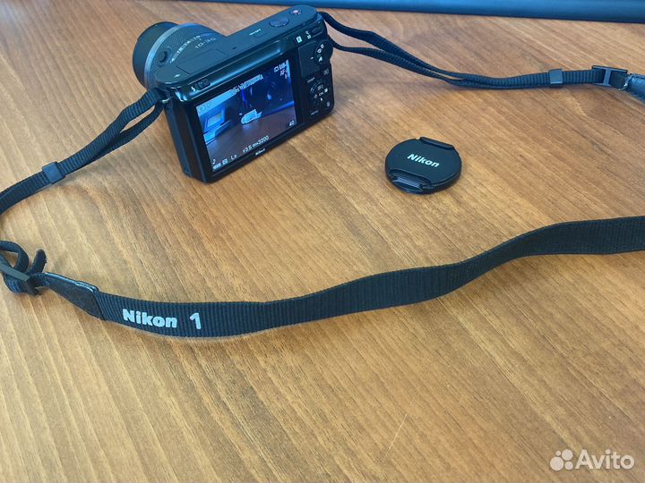 Nikon 1 j1