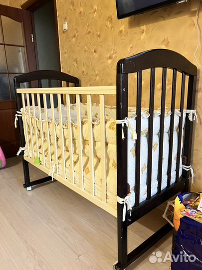 Детская кроватка