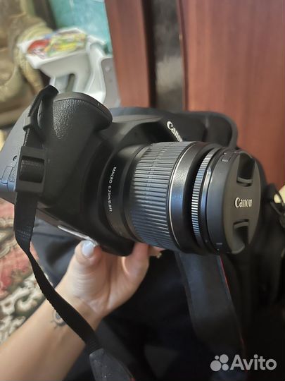 Зеркальный фотоаппарат