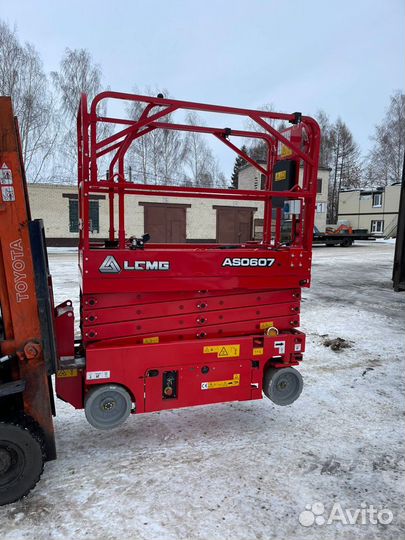 Аренда ножничных и коленчатых подъемников