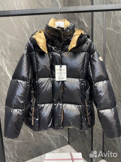 Пуховик Moncler