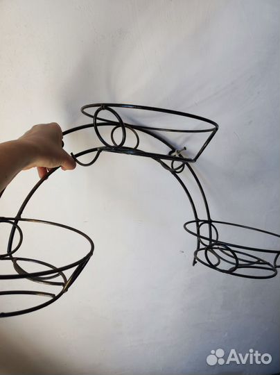 Подставка для цветов металлическая