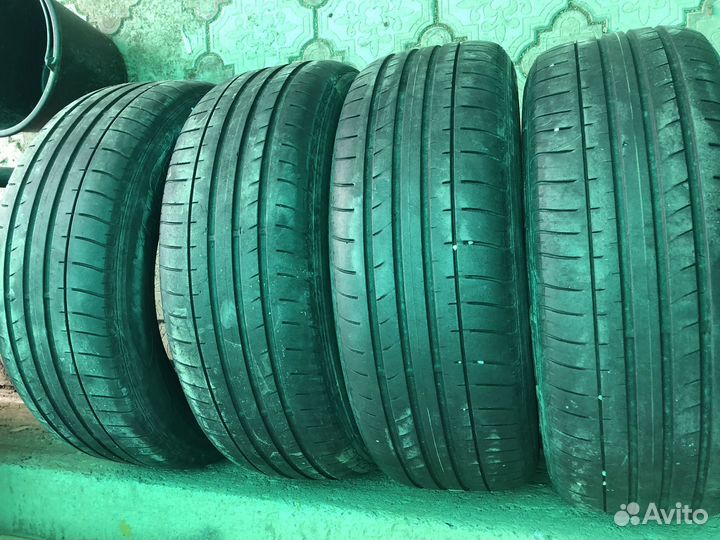 Продам резину б/у 235/60 р 18 4 штуки