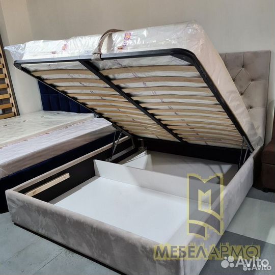 Кровать двухспальная новая