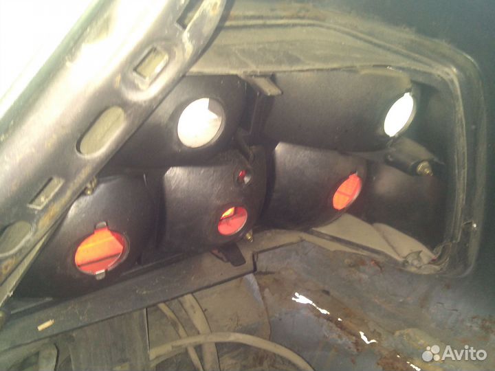 Задний левый фонарь Mercedes w124