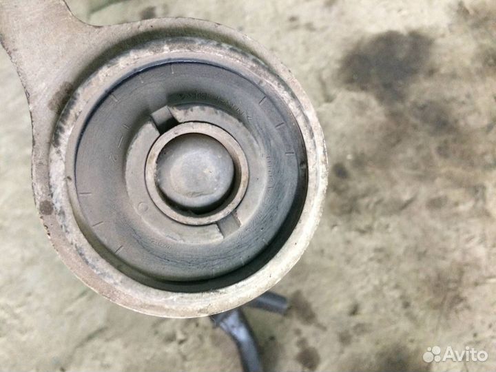 Рычаг передний правый Nissan Teana J31