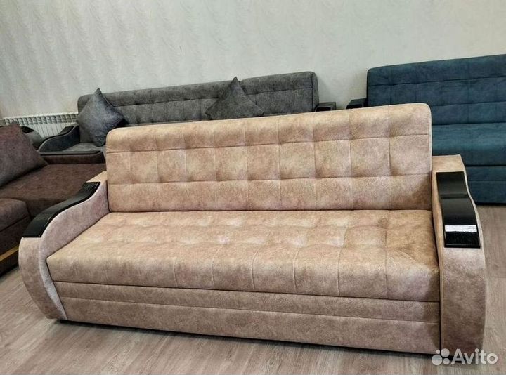 Прямой диван в наличии