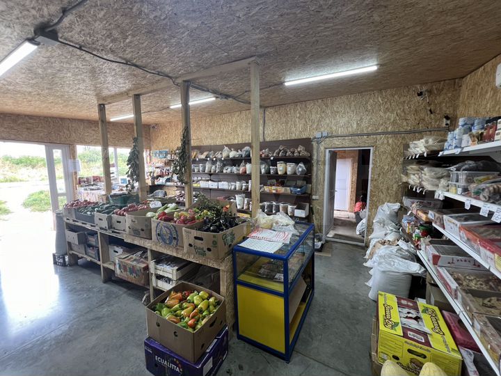 Торговое помещение свободного назначения