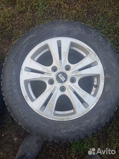 Maxxis ArcticTrekker NP3 195/65 R15
