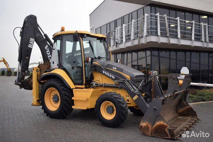 Экскаватор-погрузчик в аренду. Работаем 24/7