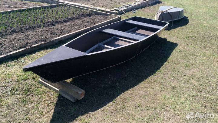 Лодка для рыбалки