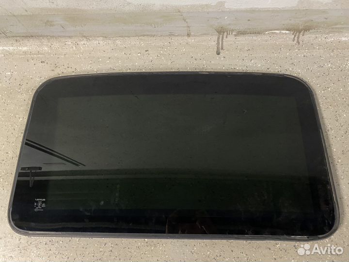 Стекло люка на lexus LS 600 hL