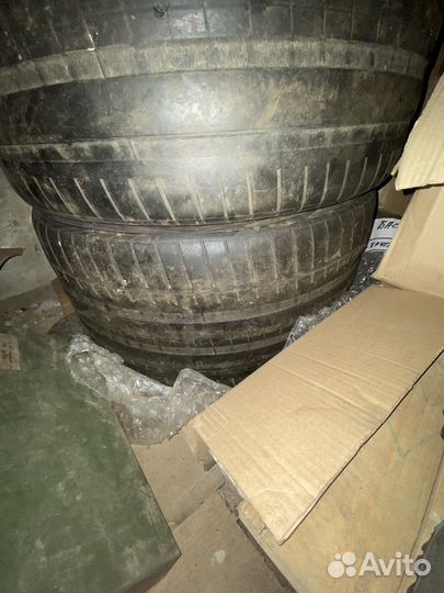 Vredestein Ultrac Vorti 335/25 R22