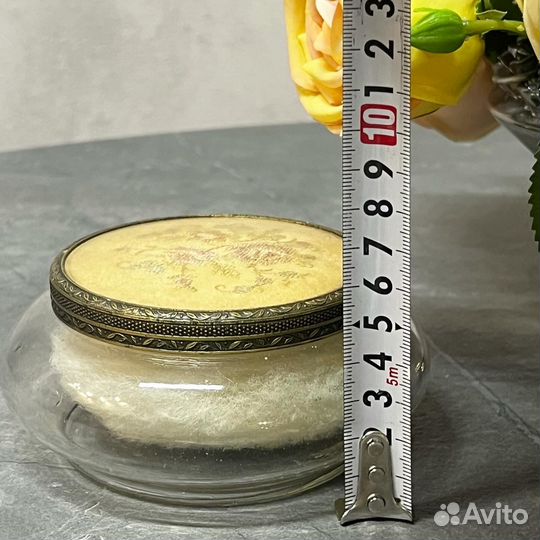 Банка шкатулка на дамский столик