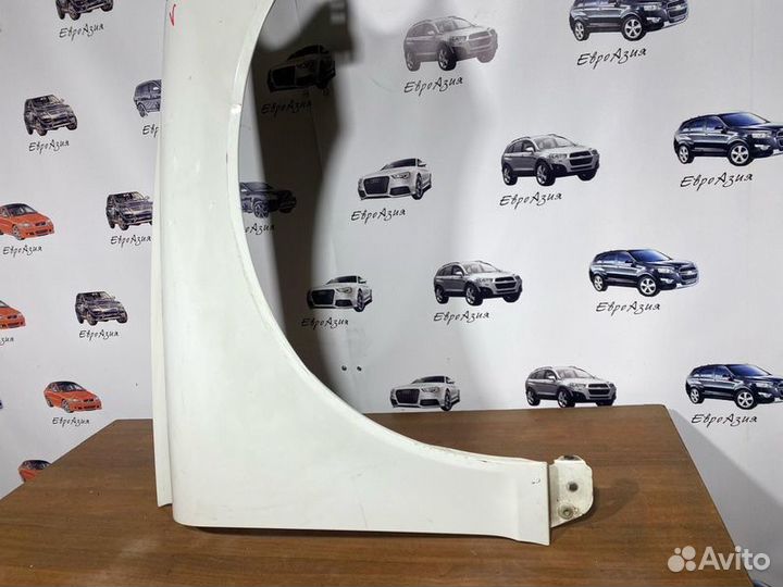 Крыло переднее правое Volvo C70 дорест 2009