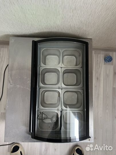 Холодильная витрина для мороженного