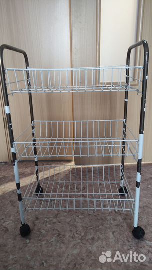Этажерка металлическая на колесах