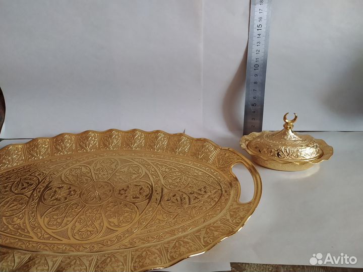 Поднос мельхиор,золочение,рисунок,рельеф, 36Х21см